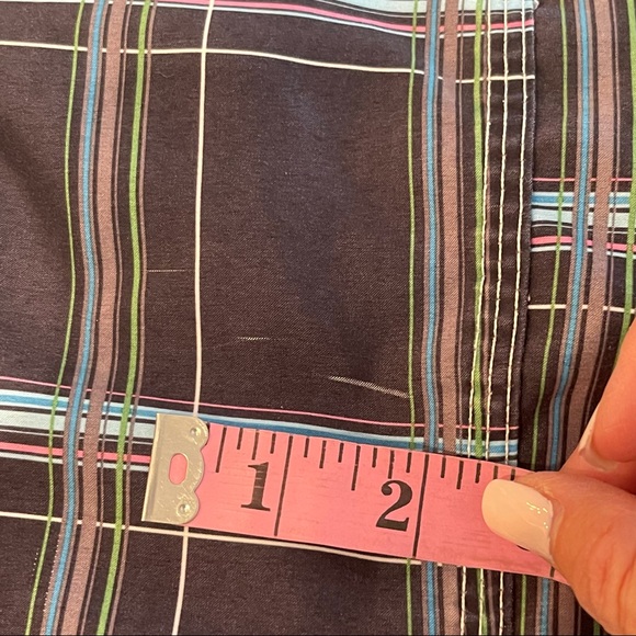 HURLEY Men’s Plaid Swim Trunks - Picture 8 of 8